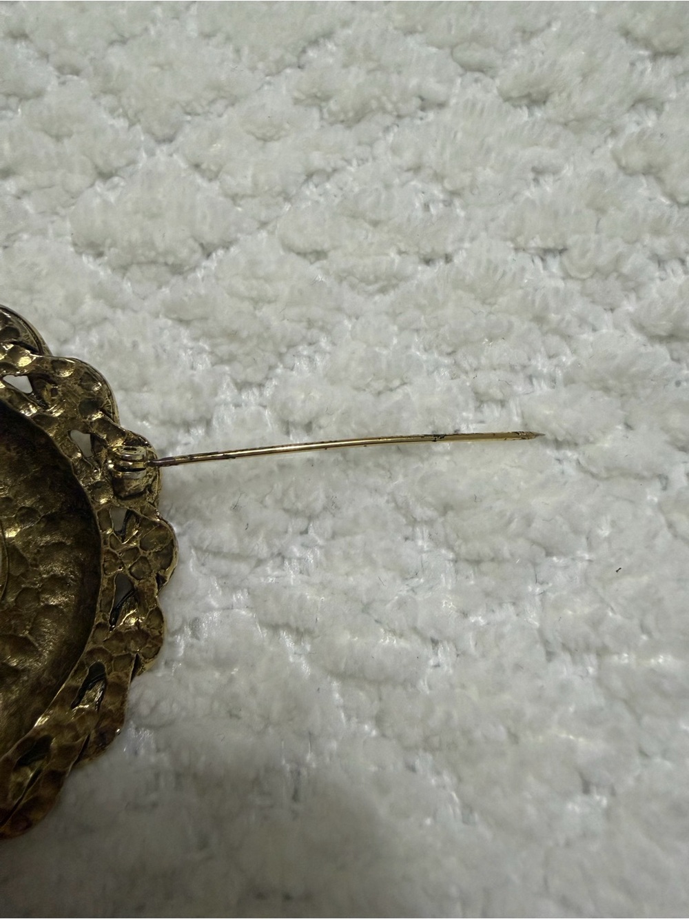 Vintage Signed GJD Ginnie Johansen Large Raised Faux Pearl Brooch Pin - Picture 5 of 8